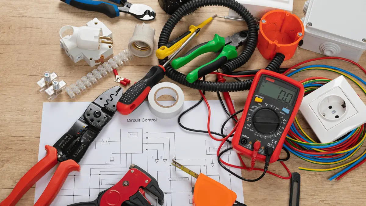 Knoxville Homeowner’s Guide: Understanding 7 Key Electrical Codes